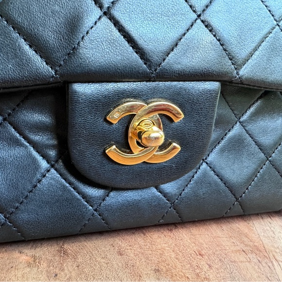 Chanel Vintage 1989 medium Classic flap 24k gold black lambskin - Picture 3 of 16